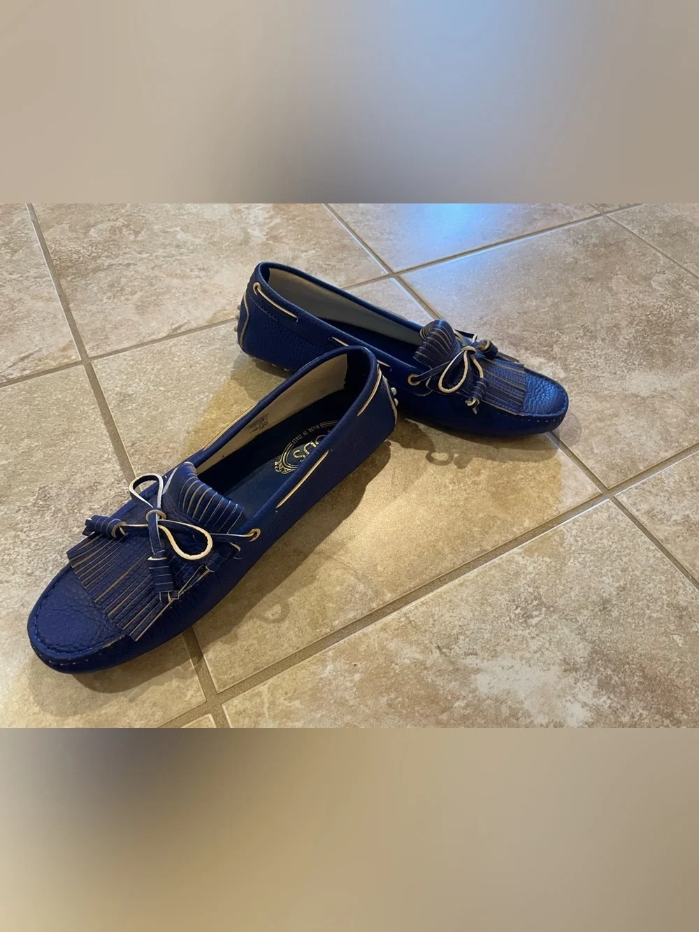 Tod's Navy Leather Kiltie Loafers with Contrasting Trim